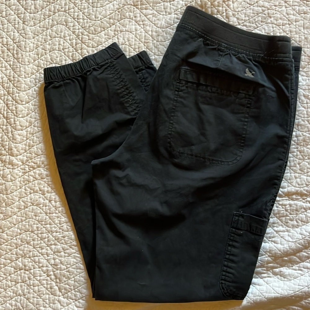 Eddie Bauer laid back women’s twill pull-on jogger pant.